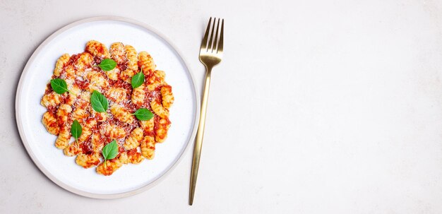 Talerz z kolorowym risotto